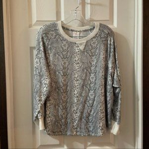 Secret Treasures Grey/White Soft Pajama Top Medium